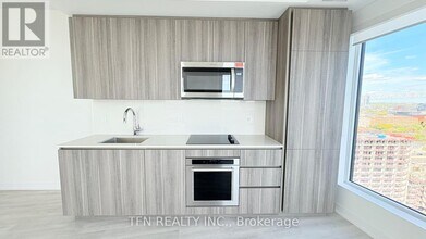 15 Richardson St in Toronto, ON - Building Photo - Building Photo