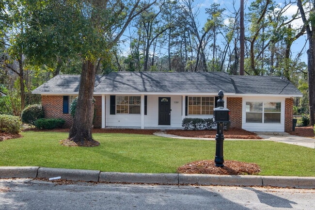 1369 Nancy Dr in Tallahassee, FL - Building Photo - Building Photo