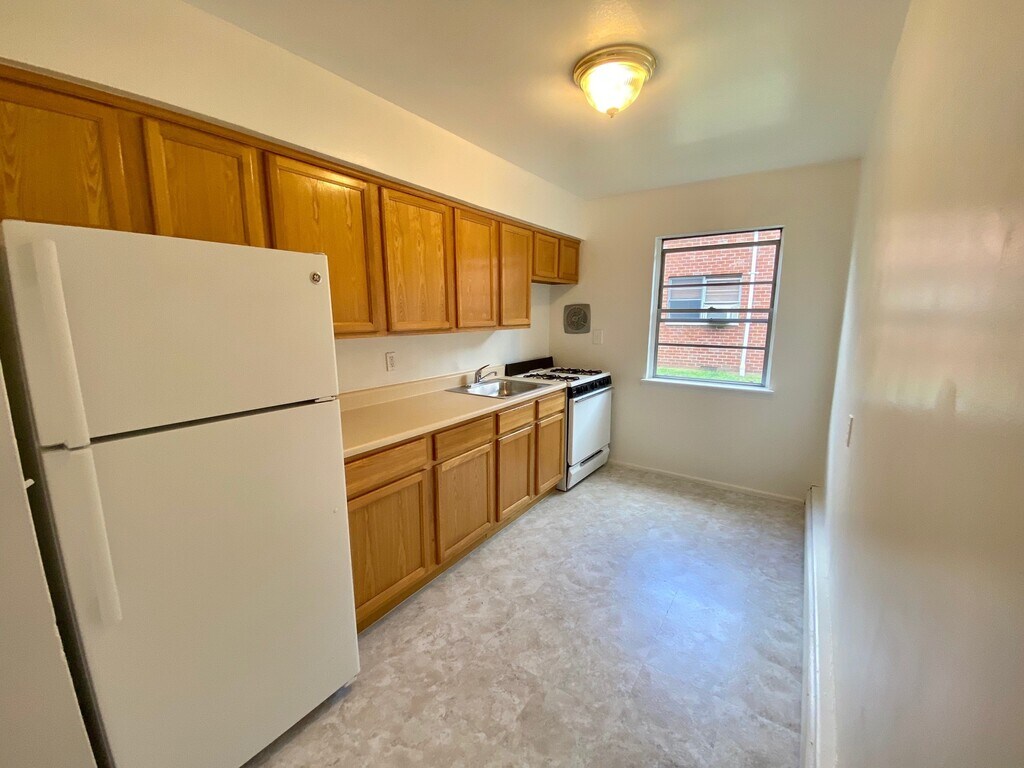 Renaissance Equity Apartments Little Ferry, NJ Apartments For Rent