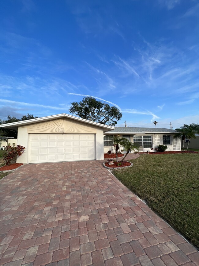 109 Peach St in Venice, FL - Building Photo - Building Photo