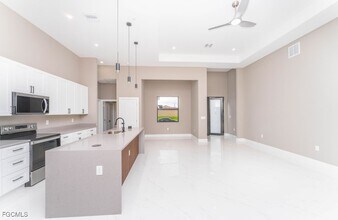 3900 9th St SW in Lehigh Acres, FL - Building Photo - Building Photo