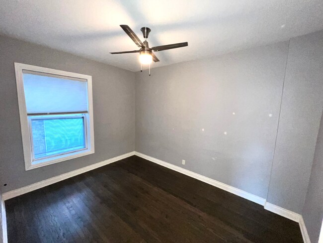 3105 W Diversey Ave in Chicago, IL - Building Photo - Building Photo