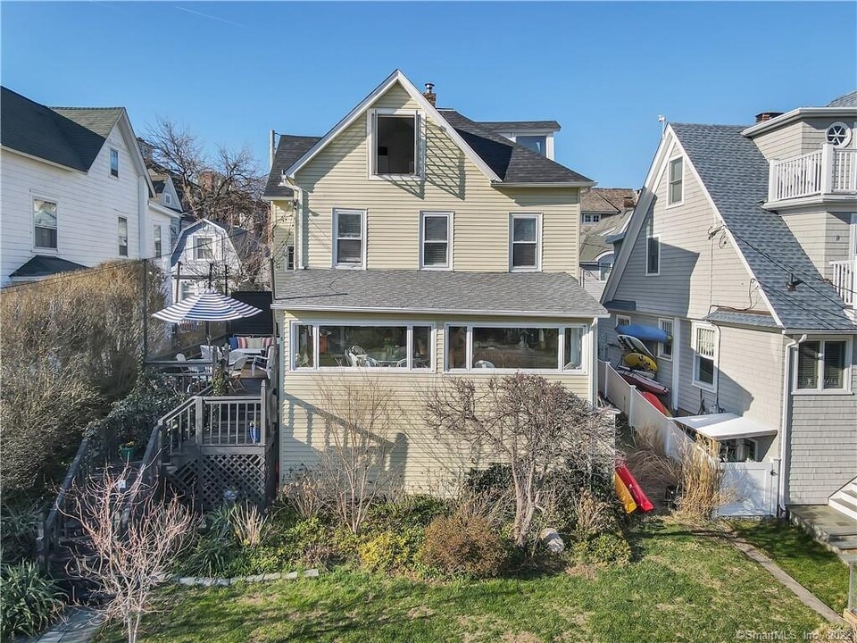 5 Parkview Rd in Norwalk, CT - Building Photo