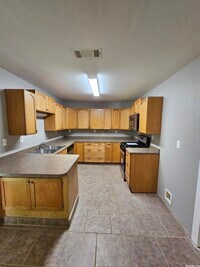 13716 W Sardis Rd photo'