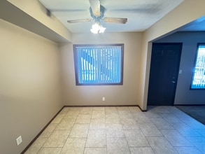 1842 Knox St in Lincoln, NE - Building Photo - Building Photo