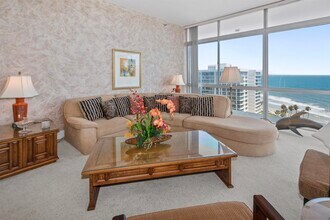 1750 Avenida Del Mundo in Coronado, CA - Building Photo - Building Photo
