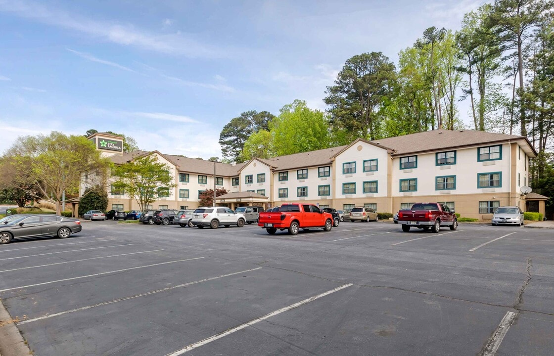 Furnished Studio-Atlanta - Clairmont in Atlanta, GA - Foto de edificio