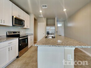 7148 Boggy Crk Pl in Parrish, FL - Foto de edificio - Building Photo