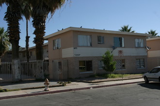 2105 Sunrise Ave in Las Vegas, NV - Building Photo - Building Photo