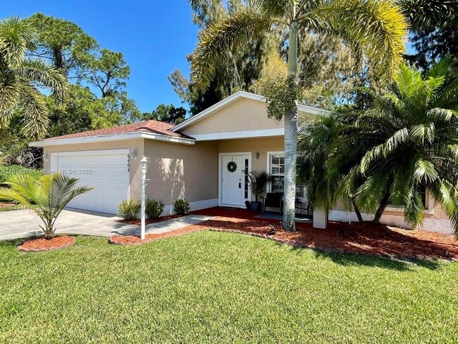 6404 Las Palmas Way in Port St. Lucie, FL - Building Photo - Building Photo