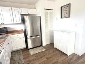 406 Lakeside Dr, Unit 208 in Margate, FL - Foto de edificio - Building Photo