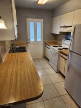 1245 SE 8th St in Cape Coral, FL - Building Photo - Building Photo