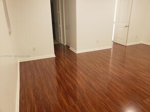 2574 SW 81st Terrace in Miramar, FL - Building Photo - Building Photo