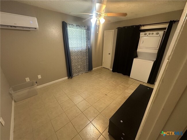 1609 Meadowview Dr in Port Lavaca, TX - Building Photo - Building Photo