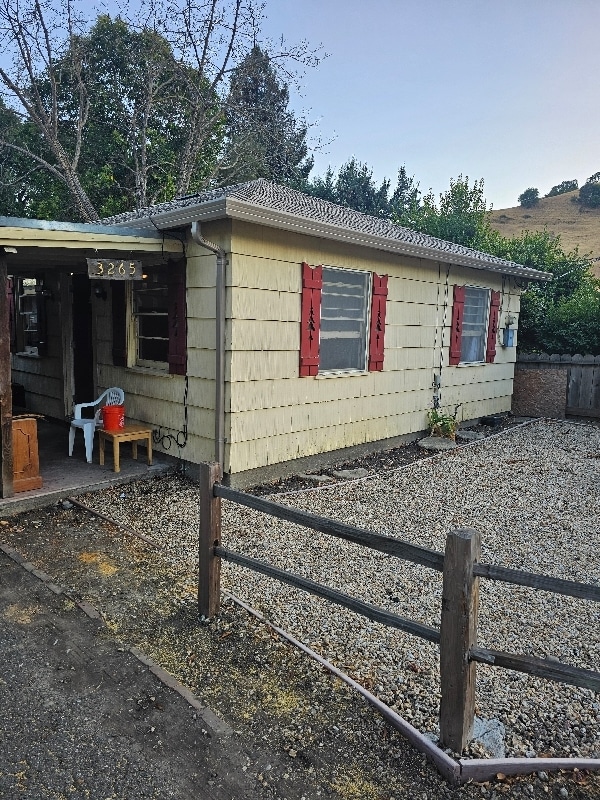3265 Hillview Ln in Lafayette, CA - Foto de edificio - Building Photo