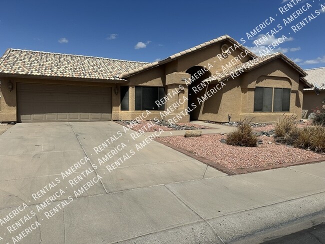 8768 W Berridge Ln in Glendale, AZ - Building Photo - Building Photo