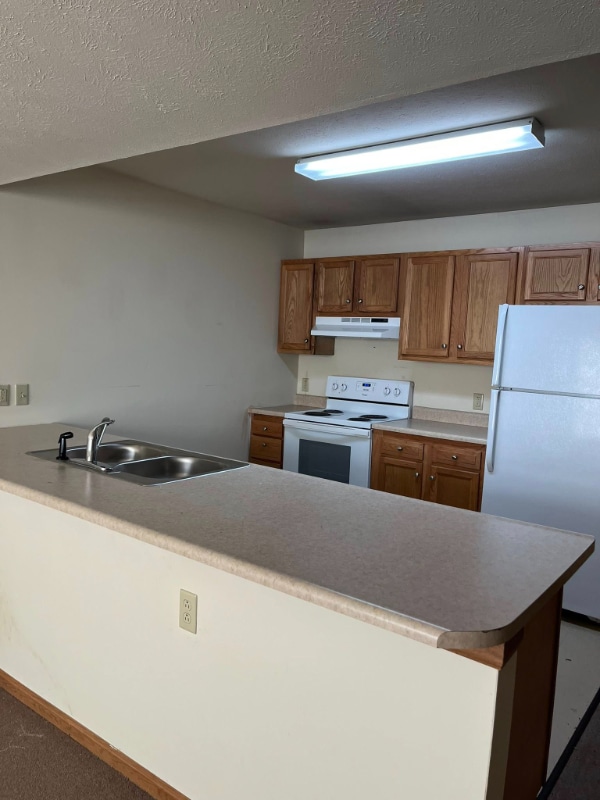 185 Elk Village Dr in Elkview, WV - Building Photo - Building Photo
