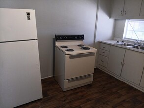605 Griegos Rd NW-Unit -605 1/2 in Albuquerque, NM - Building Photo - Building Photo