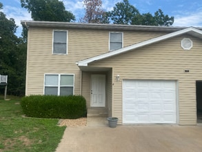 1254 Rock Ridge Ln in Osage Beach, MO - Foto de edificio - Building Photo