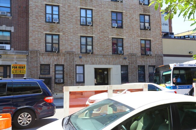 660-662 W 178th St in New York, NY - Building Photo - Building Photo