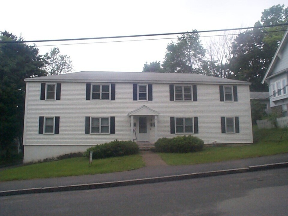 19 Greendale Ave in Worcester, MA - Building Photo