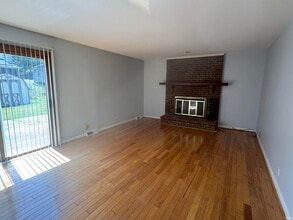 7577 Nottingham Dr in Newburgh, IN - Building Photo - Building Photo