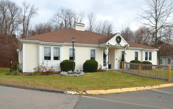 Stonecroft Village *WAITLIST IS CLOSED* in Hebron, CT - Building Photo - Building Photo