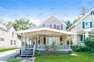 7905 Berry Ave in Cleveland, OH - Building Photo - Building Photo