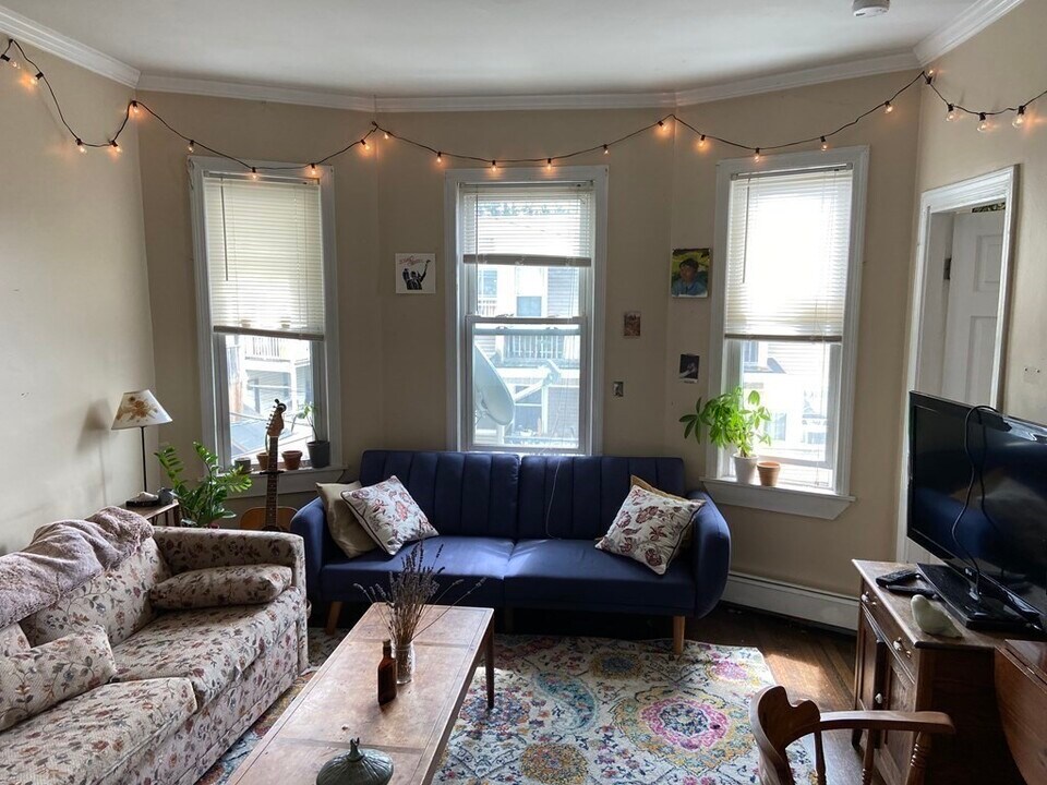 47 Dalrymple St in Boston, MA - Building Photo