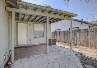 7908 West Gate Blvd in Austin, TX - Building Photo - Building Photo