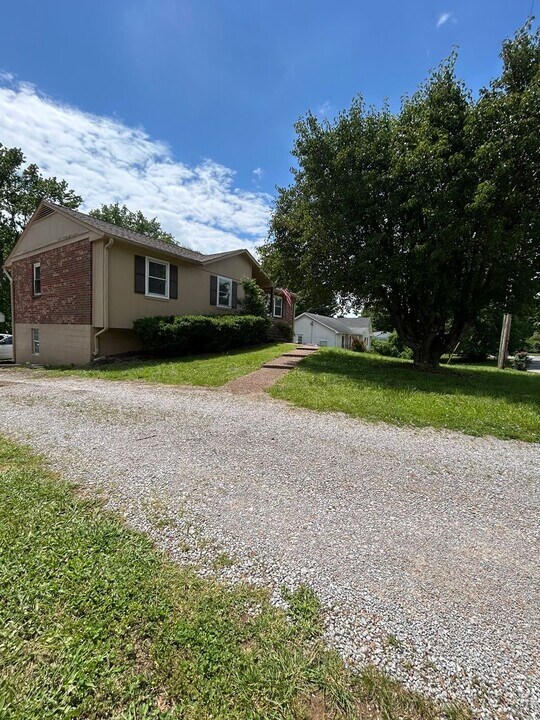 238 Sunny Acre Dr in Mount Juliet, TN - Building Photo