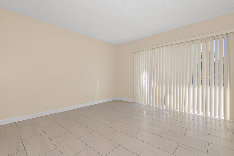 7705 SW 86th St in South Miami, FL - Building Photo