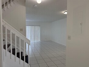 17432 SW 140th Ct in Miami, FL - Building Photo - Building Photo
