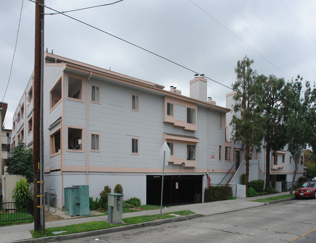 French Street Apartments in Santa Ana, CA - Building Photo - Building Photo