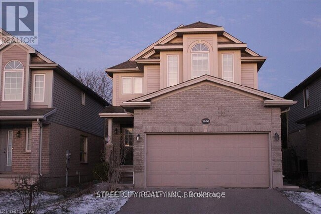 1486 Mickleborough Dr in London, ON - Building Photo - Building Photo