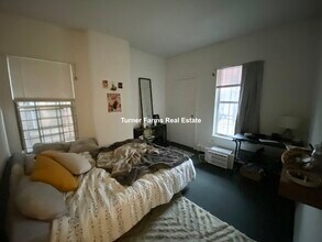 30 S Huntington Ave, Unit 1 in Boston, MA - Foto de edificio - Building Photo