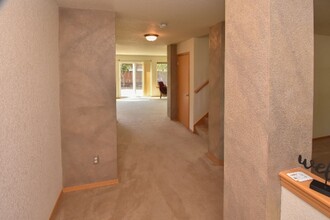 4227 Shale St SE in Lacey, WA - Building Photo - Building Photo