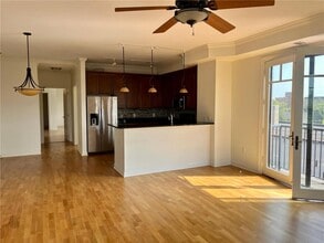 370 Marshall Ave in St. Paul, MN - Building Photo - Building Photo