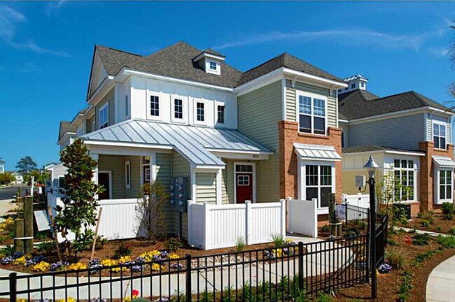 property at 4149 Mariners Point Rd