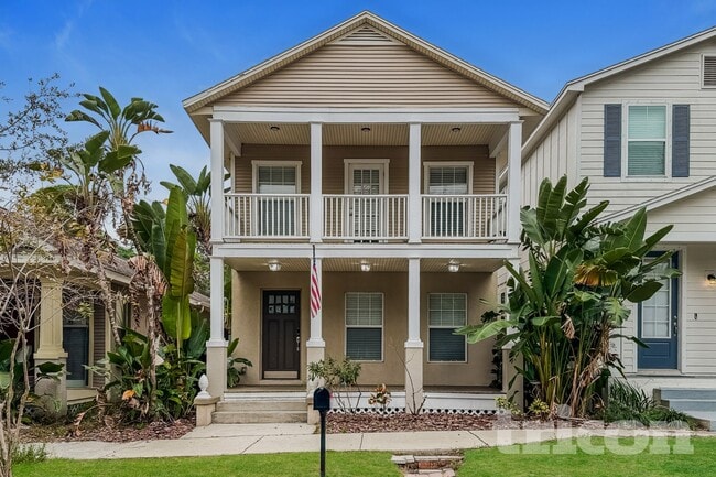 property at 1936 W Chestnut St