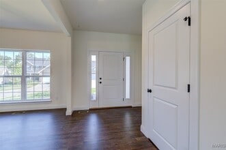 2025 Maryland Oaks Cir in St. Louis, MO - Building Photo - Building Photo