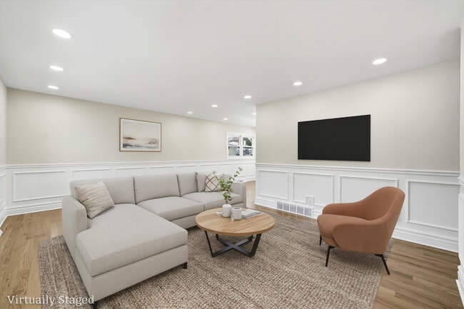 property at 15409 S Union Pl