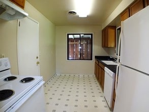74 Terrace Dr in Chico, CA - Building Photo - Building Photo
