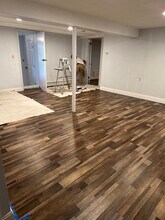 50 Endicott St, Unit 1 in Westwood, MA - Foto de edificio - Building Photo