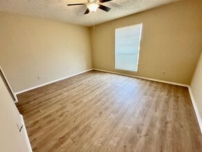605-607 Connie Dr in Hewitt, TX - Building Photo - Building Photo