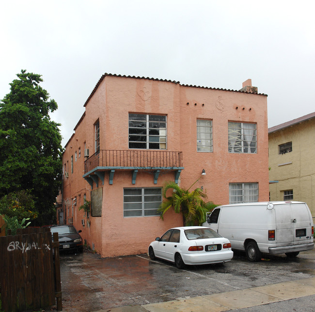 1810 SW 9th St in Miami, FL - Building Photo - Building Photo