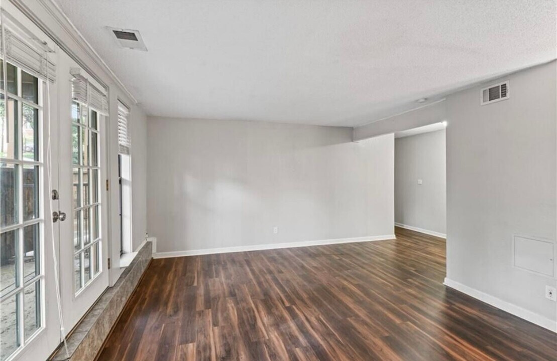 4727 Jarboe St in Kansas City, MO - Foto de edificio
