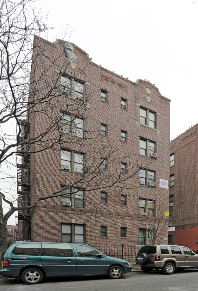 3525 94th St in Jackson Heights, NY - Building Photo - Building Photo