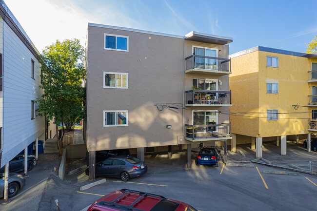 836 4th Ave NW in Calgary, AB - Building Photo - Building Photo