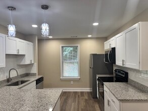 Oakley Cove Apartments in Auburn, AL - Building Photo - Building Photo
